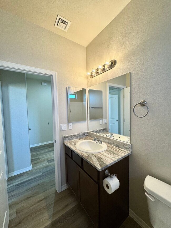 Building Photo - Come Check Out this Beautiful 2025 New Build!!!! *MOVE IN SPECIAL, $500 OFF OF THE FIRST MONTH RENT*