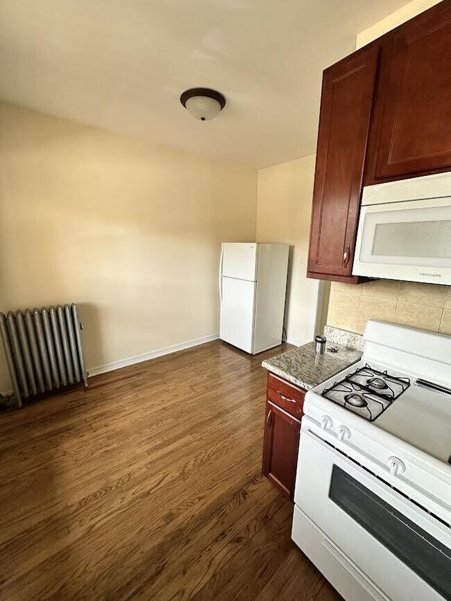Building Photo - 0 bedroom in Chicago IL 60647