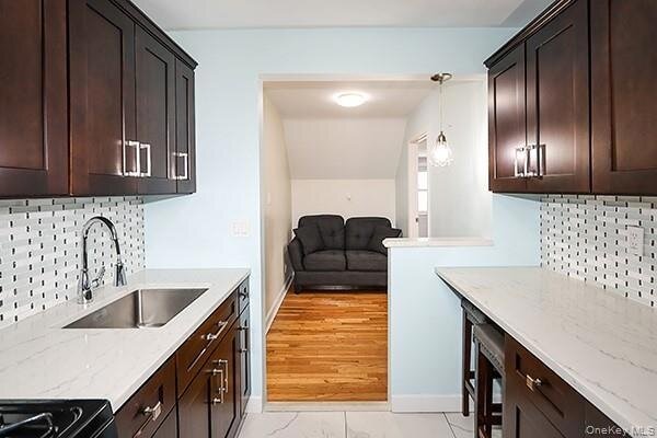 Building Photo - 926 2nd Ave