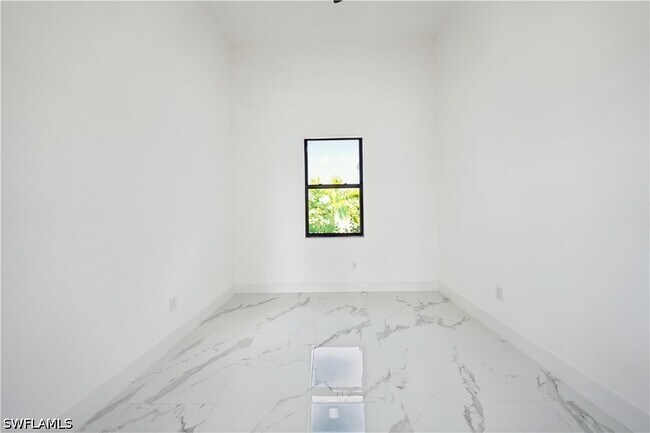 Building Photo - 4309 NW 38th Ave