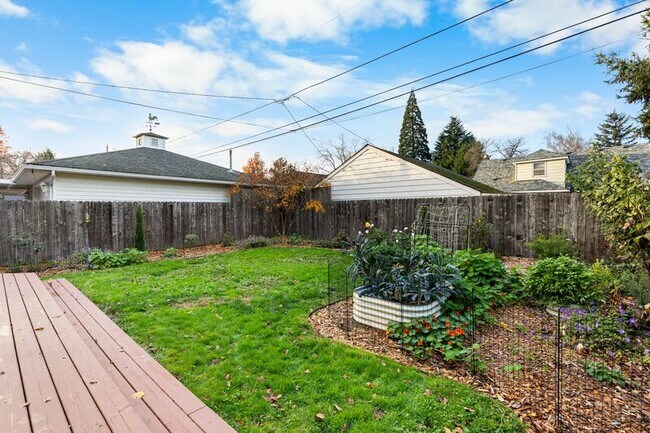 Building Photo - 4707 N Willamette Blvd