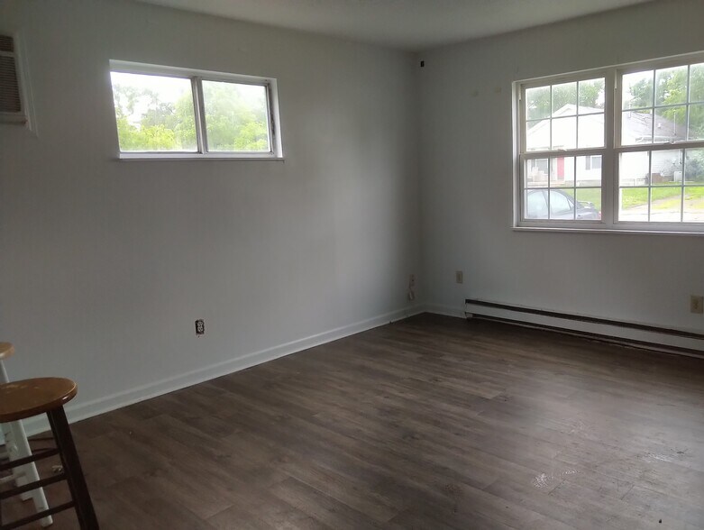 Building Photo - 208 Homestead Ave