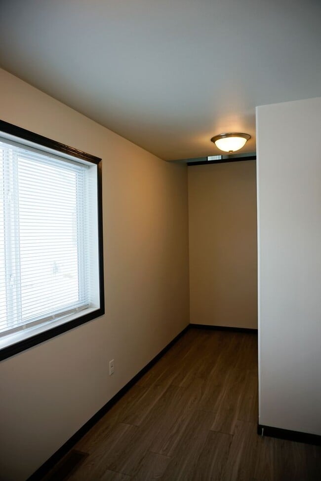 Building Photo - 3 Bed 3 Bath Twin Home