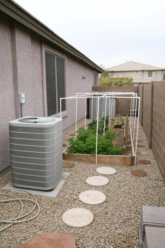 Building Photo - Stone View- Mesquite Vistas Beauty