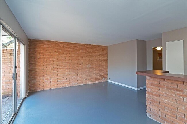 Building Photo - 1635 Kipling St