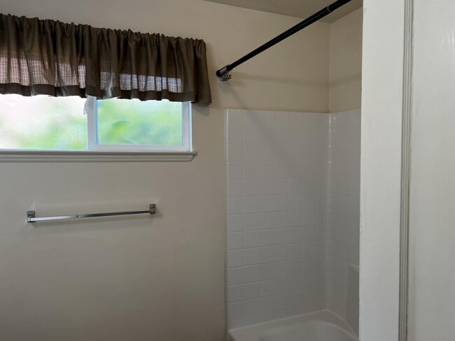 Building Photo - 1120 Austin Way