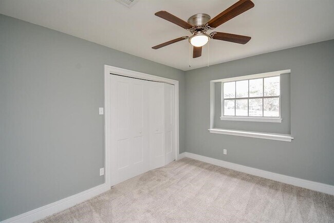 Building Photo - 8518 Braesview Ln