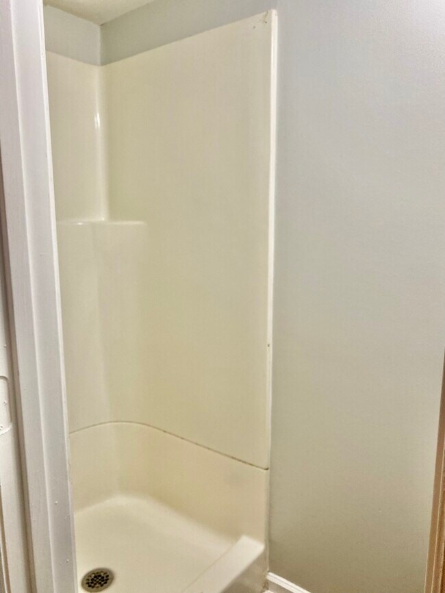 Building Photo - 1Bed/1Bath Apt Ringgold, GA! Brand New Gra...