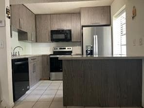 Primary Photo - 9813 NW 3 St