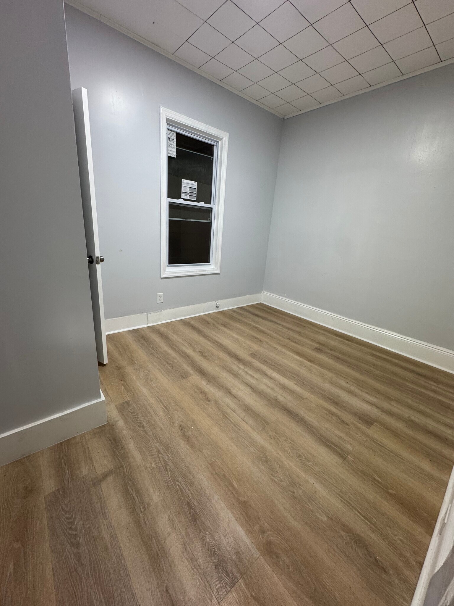 Building Photo - 124 Tuers Ave