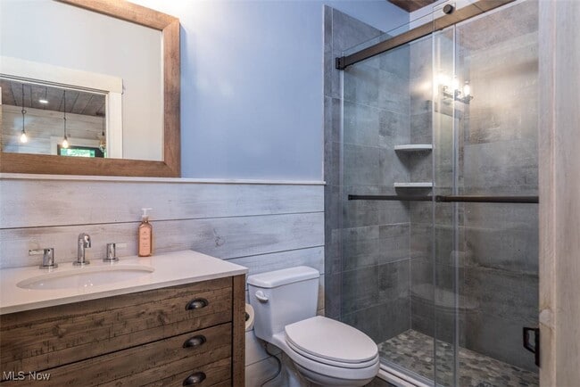 Building Photo - 6287 Riverview Rd