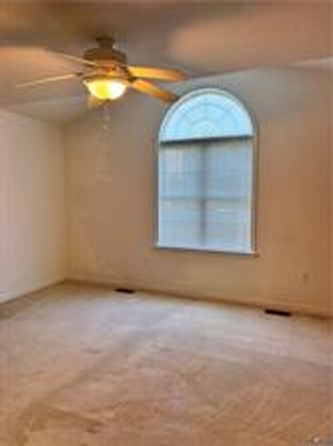 Building Photo - 3 Bed 2 Bath Rancher Style Home -Midlothian