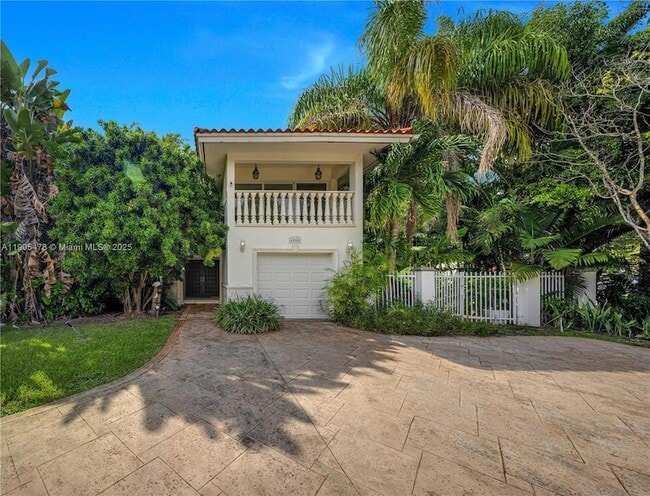 Primary Photo - 4000 Alhambra Cir