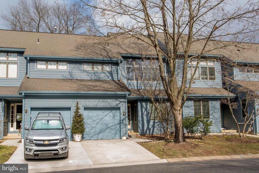 Building Photo - 9 Sturbridge Ct