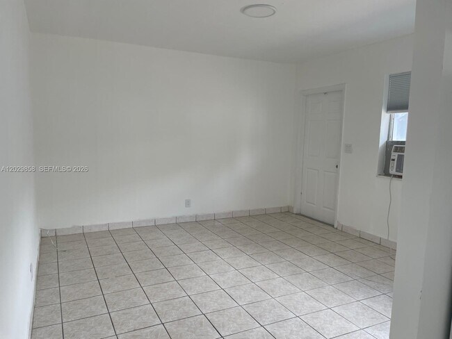 Building Photo - 6021 Polk St