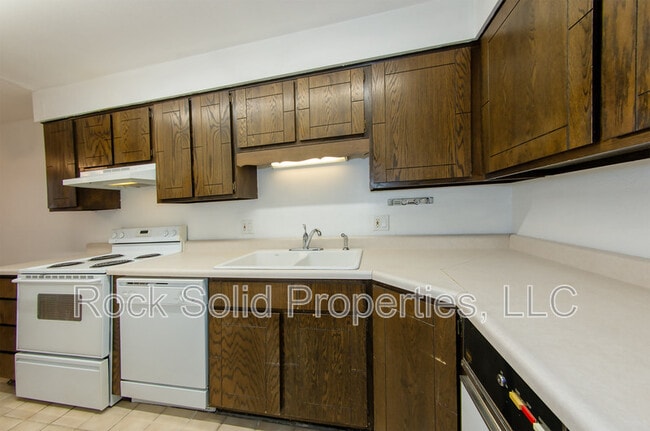 Building Photo - 3061 Reed Ave