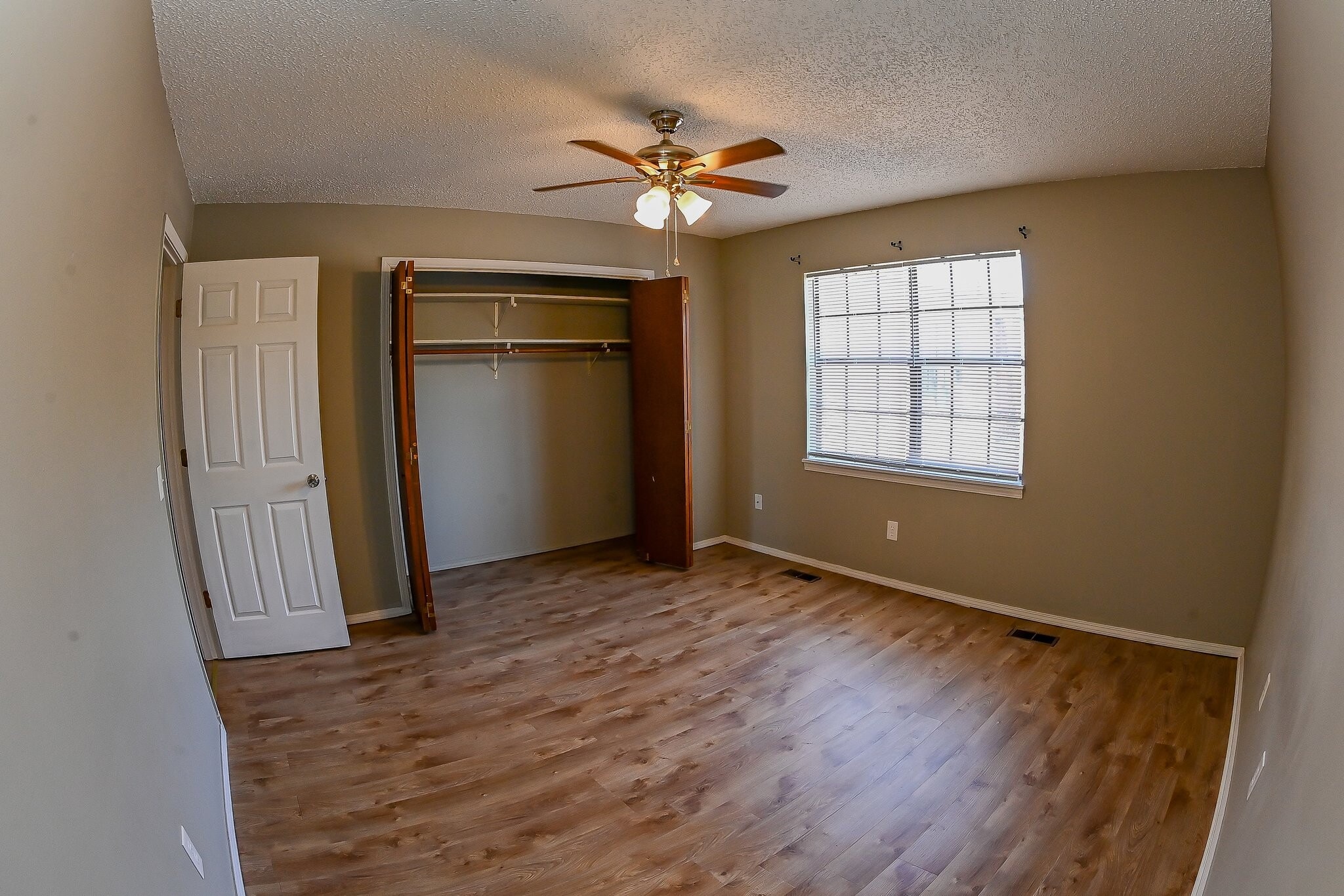 Building Photo - 2054 Garland Ave