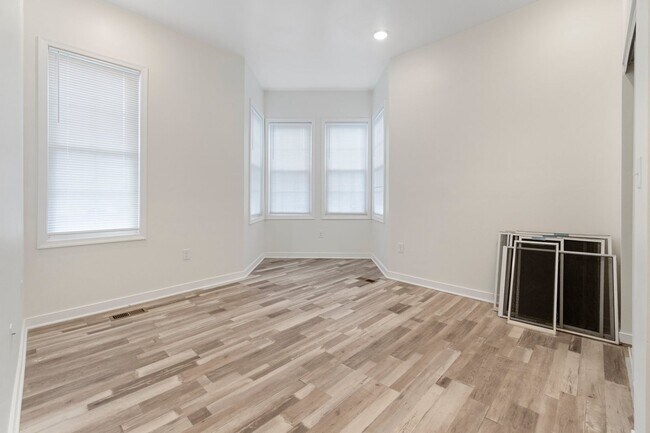 Building Photo - 2110 North Avenue