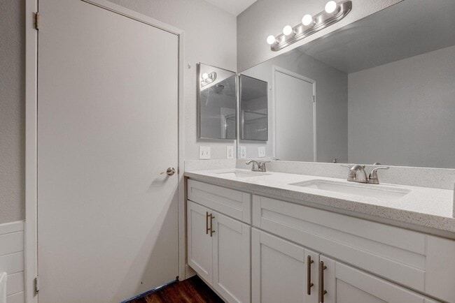 Building Photo - 7905 Idledale Ct