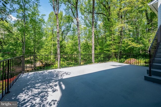 Building Photo - 1554 Forest Villa Ln
