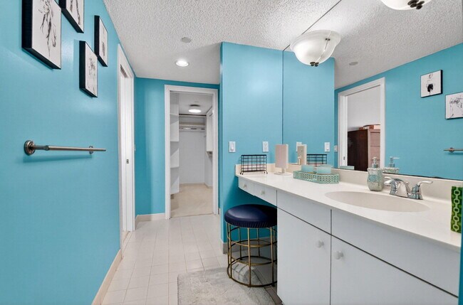 Building Photo - 4100 N Ocean Dr