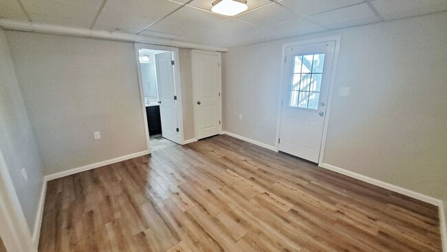 Building Photo - 3 Bed / 3-1/2 Bath Single Family Townhome