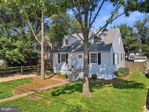 Building Photo - 176 Carroll Rd