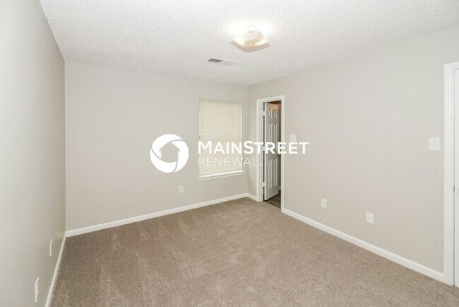 Building Photo - 3 Bedroom Pet-Friendly Home in Memphis, TN with Main Street Renewal
