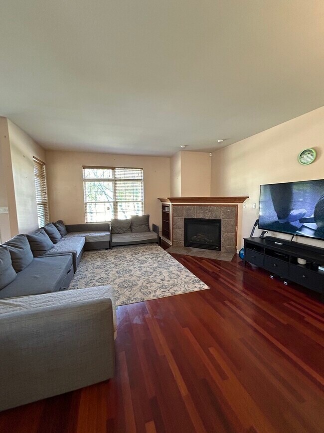 Building Photo - 1410 Brownstone Pl