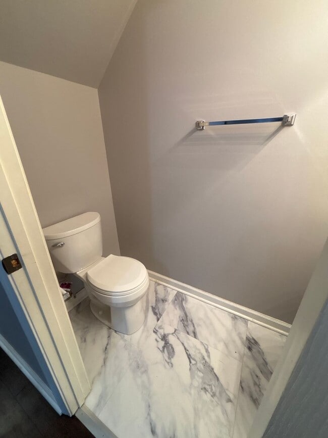 Building Photo - Your Dream Townhome Awaits