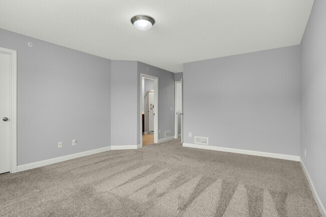 Building Photo - 6447 Inspire Cir S