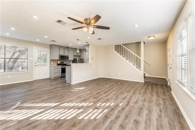 Building Photo - 7004 Riverton Dr