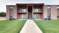 Building Photo - 904 University Oaks Blvd