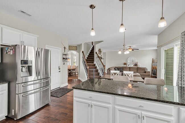 Building Photo - 301 Bear Run