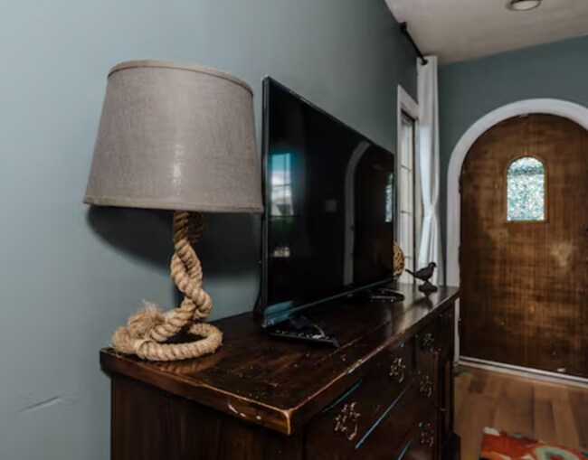 Building Photo - 1242 S 300 E