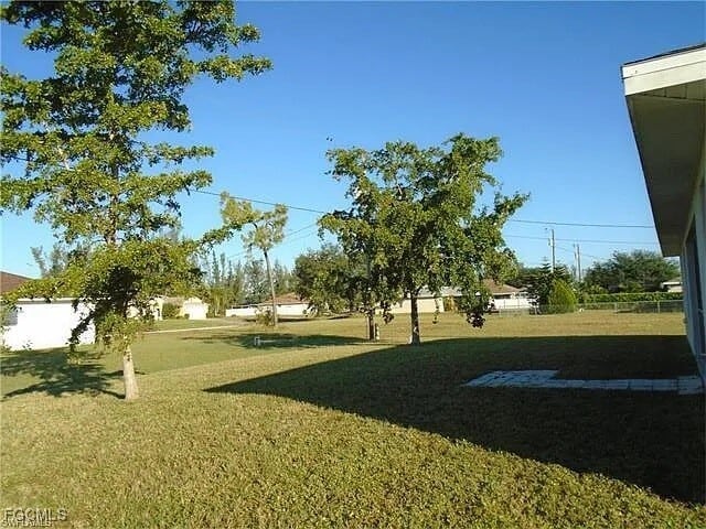 Building Photo - 3018 SW 10th Ave