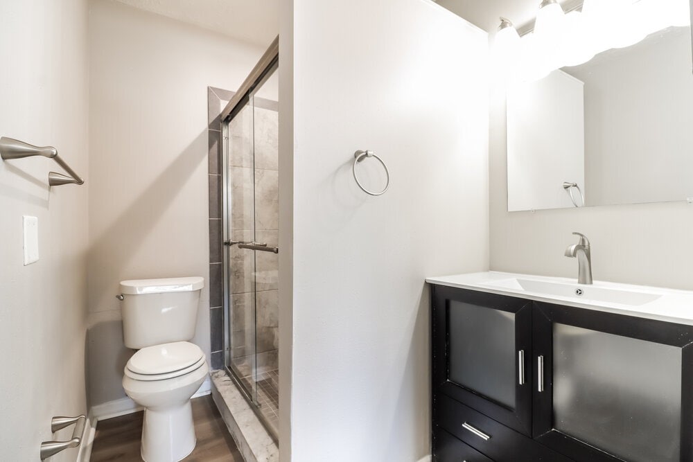 Building Photo - 7983 Shadow Run Dr