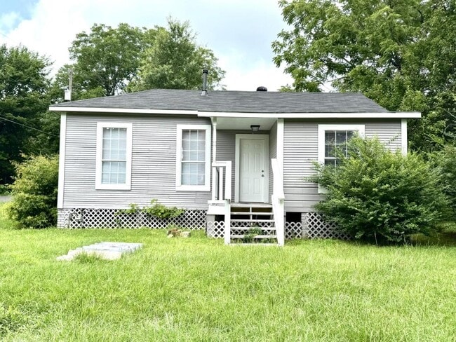 Primary Photo - 701 N Cypress St