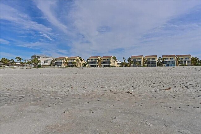 Building Photo - 852 Golden Beach Blvd