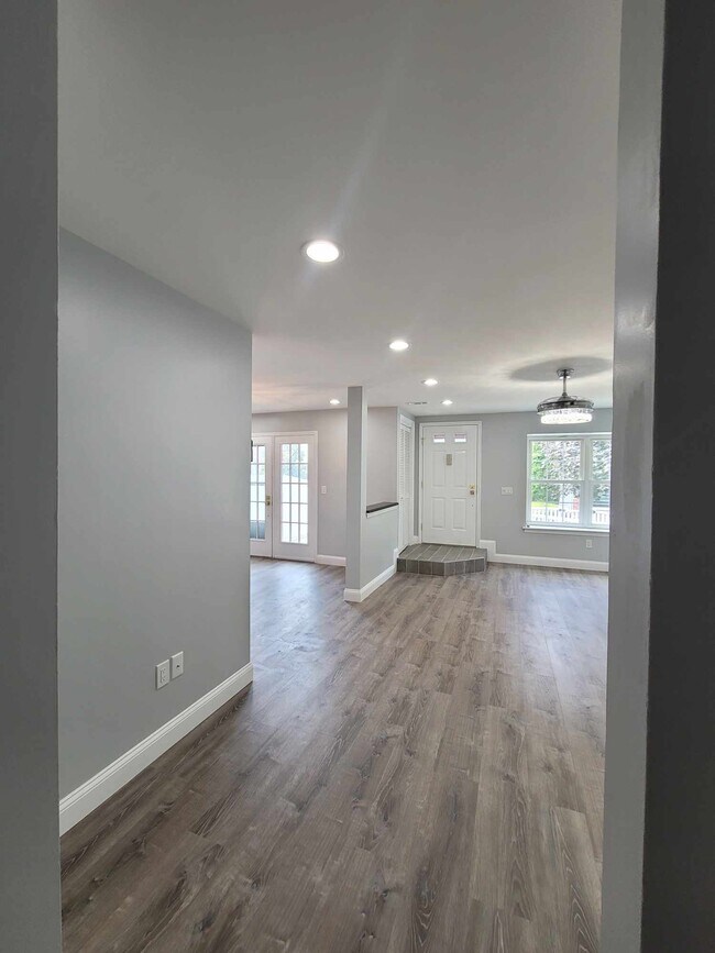 Building Photo - 3 Covington Ct