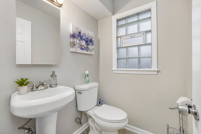 Building Photo - 3758 Cherry Hills Dr