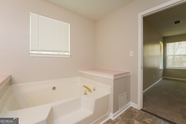 Building Photo - 7127 Hazelwood Dr