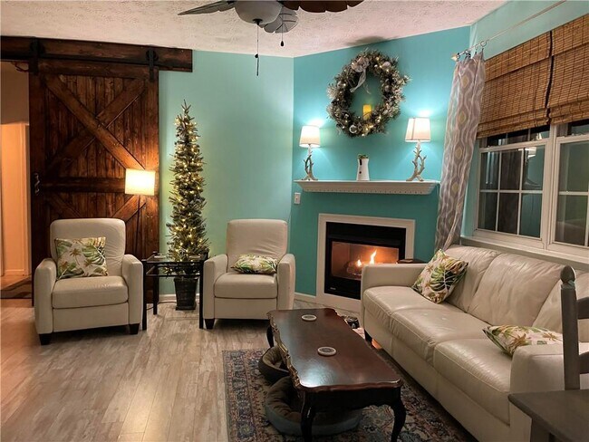 Building Photo - 968 Windcroft Cir NW