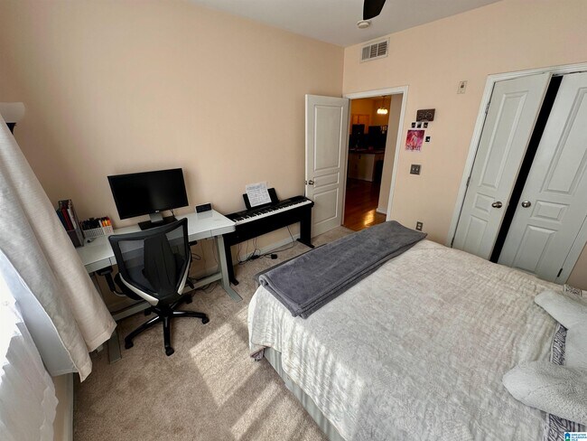 Building Photo - 2020 5th Ave S