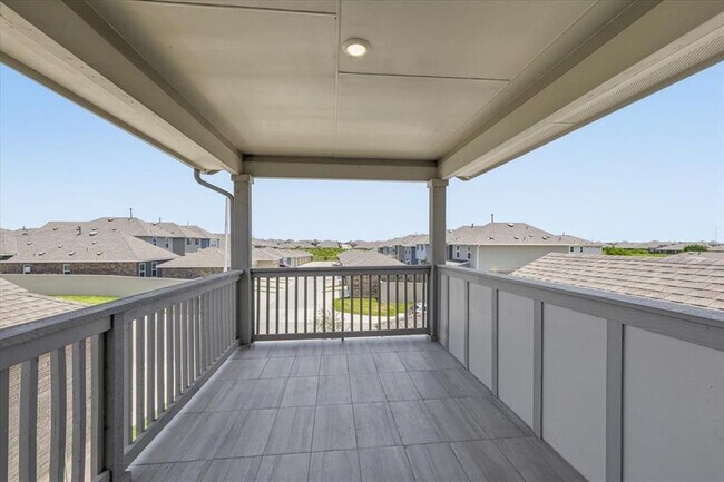 Building Photo - 6407 Principale Dr