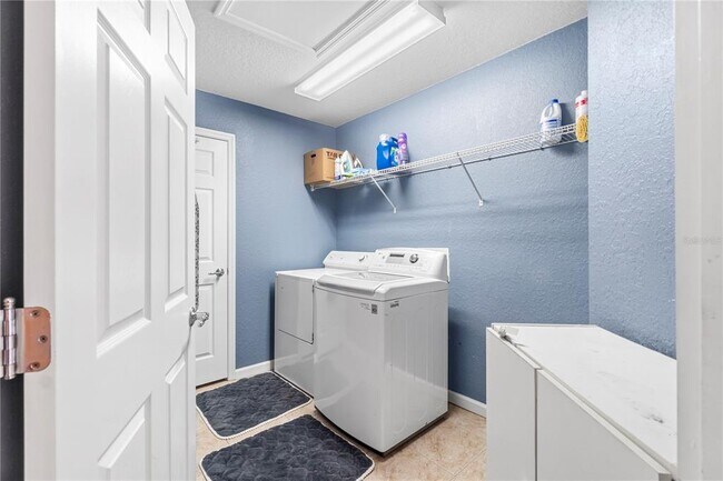 Building Photo - 4199 SW 46th Ct