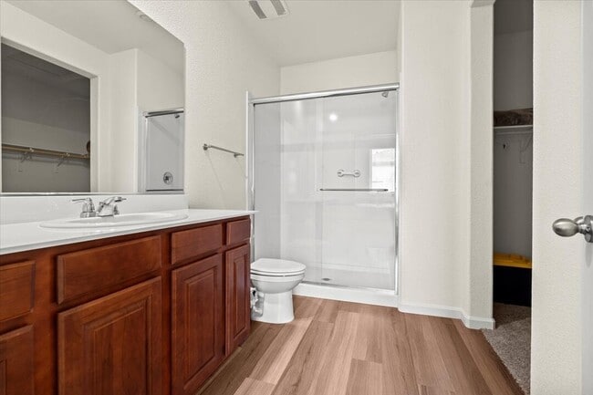 Building Photo - 10400 Skynyrd Way