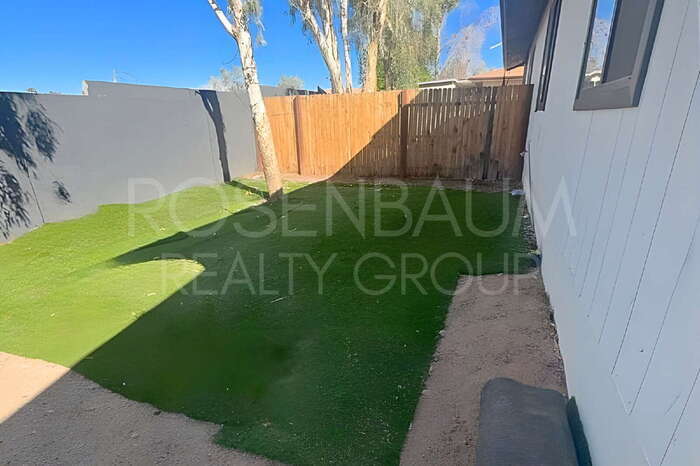 Building Photo - 548 S Udall