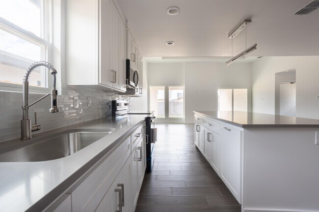 Building Photo - 9910 Caddo Lp