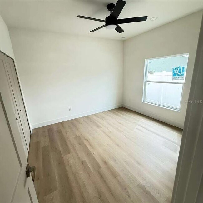 Building Photo - 13277 Center Ave